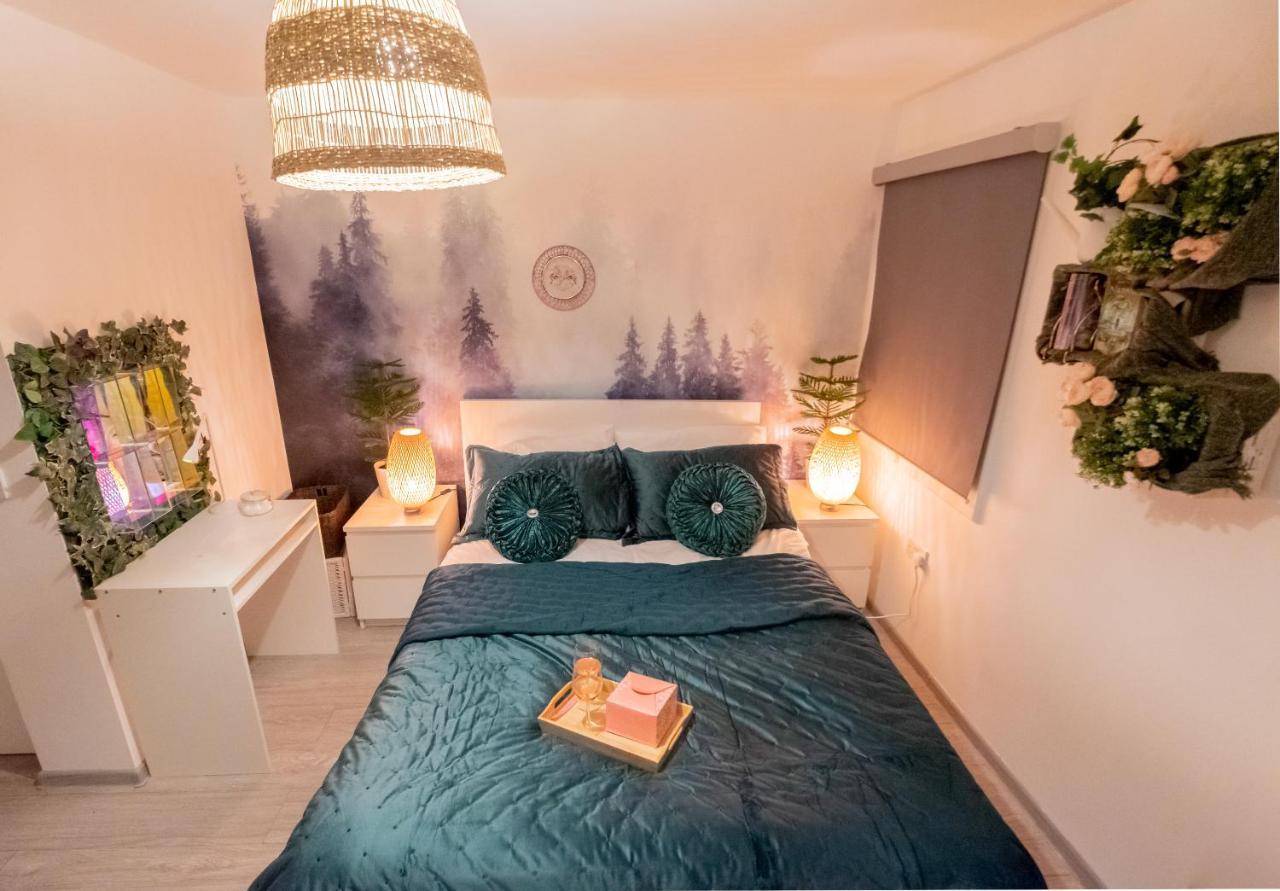 Forest Work & Relax Accommodation Overstone المظهر الخارجي الصورة
